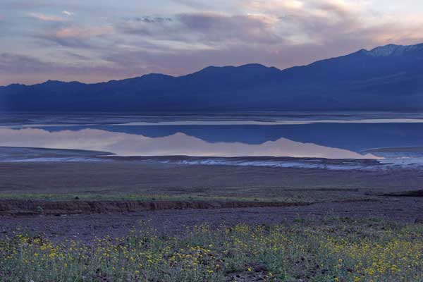 Click here to return to the Death Valley page.