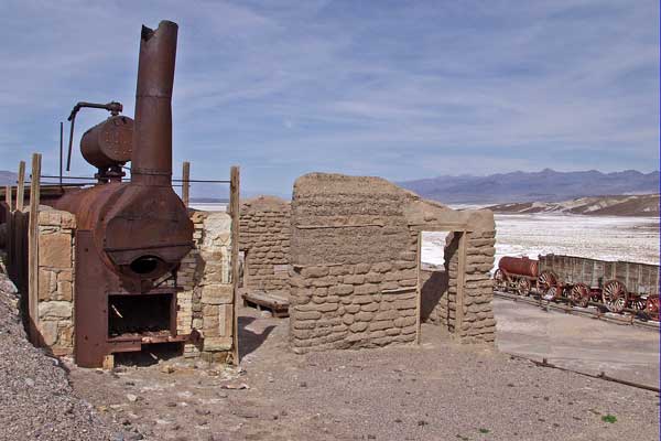 Click here to return to the Death Valley page.